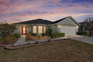 12591 SE 97th Terrace Rd in Summerfield, FL - Building Photo