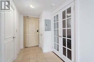 2737 Keele St in Toronto, ON - Building Photo - Building Photo