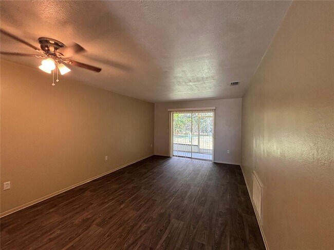 2850 Westmoreland Ct in New Port Richey, FL - Building Photo - Building Photo