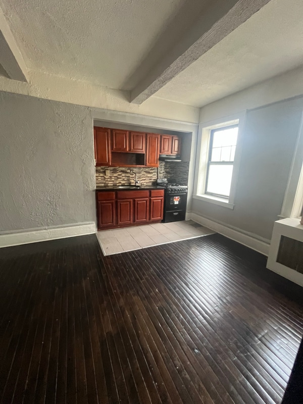 25 N Harrison St in East Orange, NJ - Building Photo - Building Photo