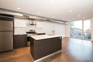 1441 N 7th St, Unit 4 in Philadelphia, PA - Building Photo