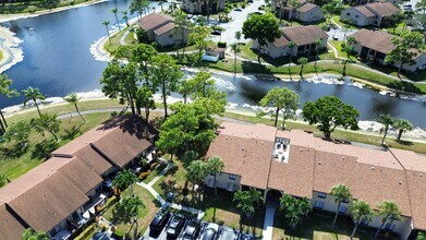 614 Sea Pine Way in Greenacres, FL - Building Photo - Building Photo