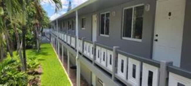 2643 NE 8th Ave, Unit 11 in Wilton Manors, FL - Building Photo - Building Photo