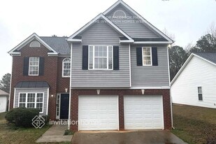 352 Jasmine Dr in Locust Grove, GA - Building Photo