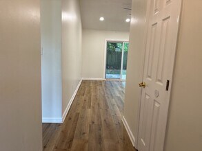 112 Teal Lake Dr in Richmond Hill, GA - Building Photo - Building Photo