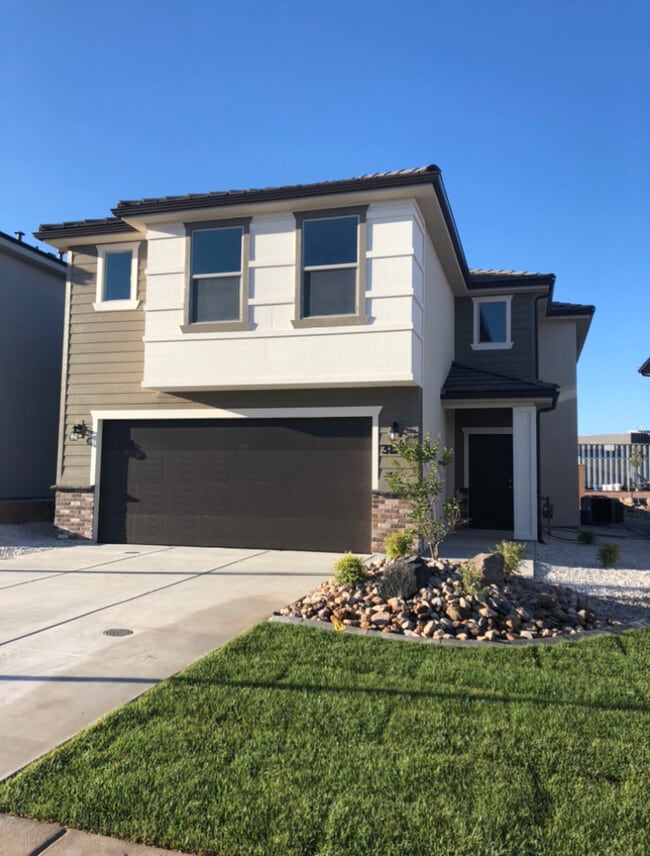 property at 3128 Halo Ln