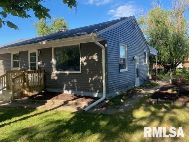 926 Cimarron Dr in Davenport, IA - Foto de edificio - Building Photo