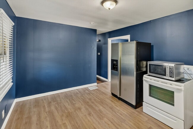 1003 W College St in Independence, MO - Building Photo - Building Photo