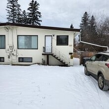 2217 Pine St in Prince George, BC - Building Photo - Building Photo