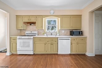 26 Wostbrock Ln in Midland Park, NJ - Building Photo - Building Photo