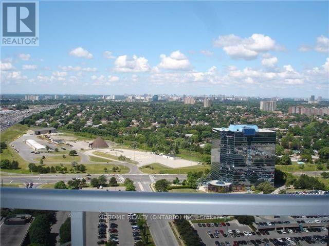 135 Village Green Square in Toronto, ON - Building Photo - Building Photo