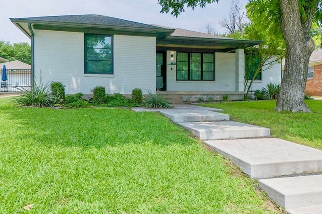 property at 4423 Springside Ln