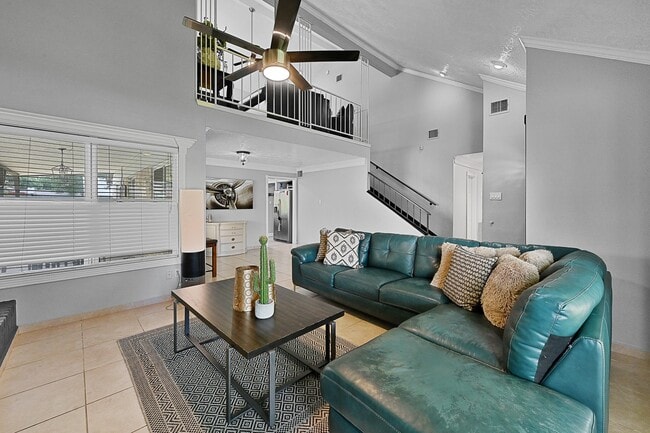 12714 Huntington Field Dr