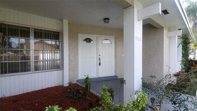 400 Chestnut Ln, Unit Private in Weston, FL - Building Photo - Building Photo