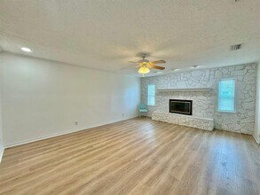 621 85th Ave N in St. Petersburg, FL - Building Photo - Building Photo