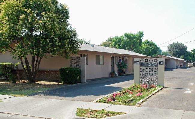 Cambridge West Apartments in Fresno, CA - Foto de edificio - Building Photo