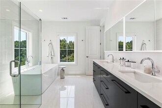 6715 Halcyon Way in Alpharetta, GA - Building Photo - Building Photo
