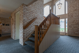 Parkland Green in New Berlin, WI - Building Photo - Interior Photo