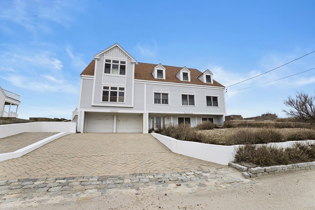 91 Surfside Rd in Scituate, MA - Foto de edificio