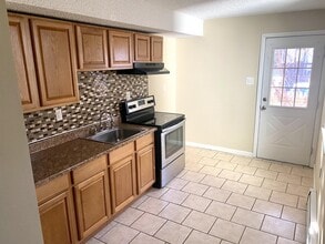 44 Terrace St, Unit Suite 3 - 2nd Floor Right in Wilkes-Barre, PA - Building Photo - Building Photo