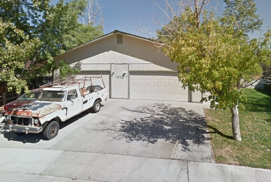 Duplex in Gardnerville, NV - Building Photo