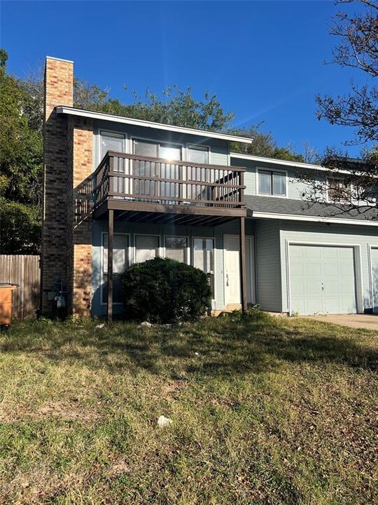 6497 Hart Ln in Austin, TX - Building Photo