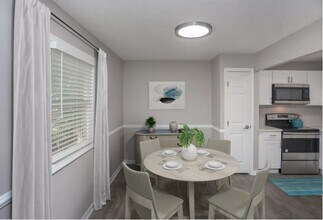 The Hub at Nora in Indianapolis, IN - Building Photo - Building Photo