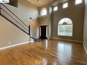 1393 Arrowhead Ave in Livermore, CA - Building Photo - Building Photo