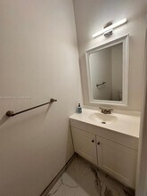 2135 Madeira Dr in Weston, FL - Building Photo - Building Photo