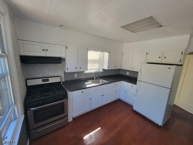 35 Cleveland Ave, Unit 2 in Newark, NJ - Building Photo - Building Photo