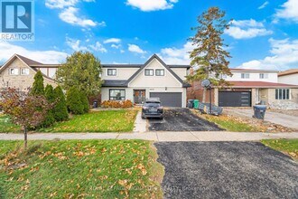 2673 Kingsberry Crescent in Mississauga, ON - Building Photo - Building Photo