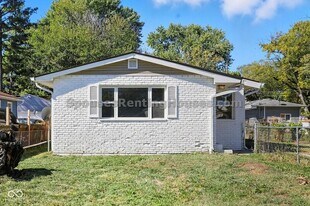 1414 Ingomar St in Indianapolis, IN - Building Photo