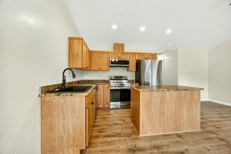 530 G St in Jacksonville, OR - Building Photo - Building Photo