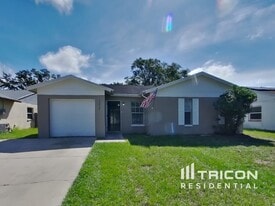 13912 Henson Cir in Tampa, FL - Building Photo