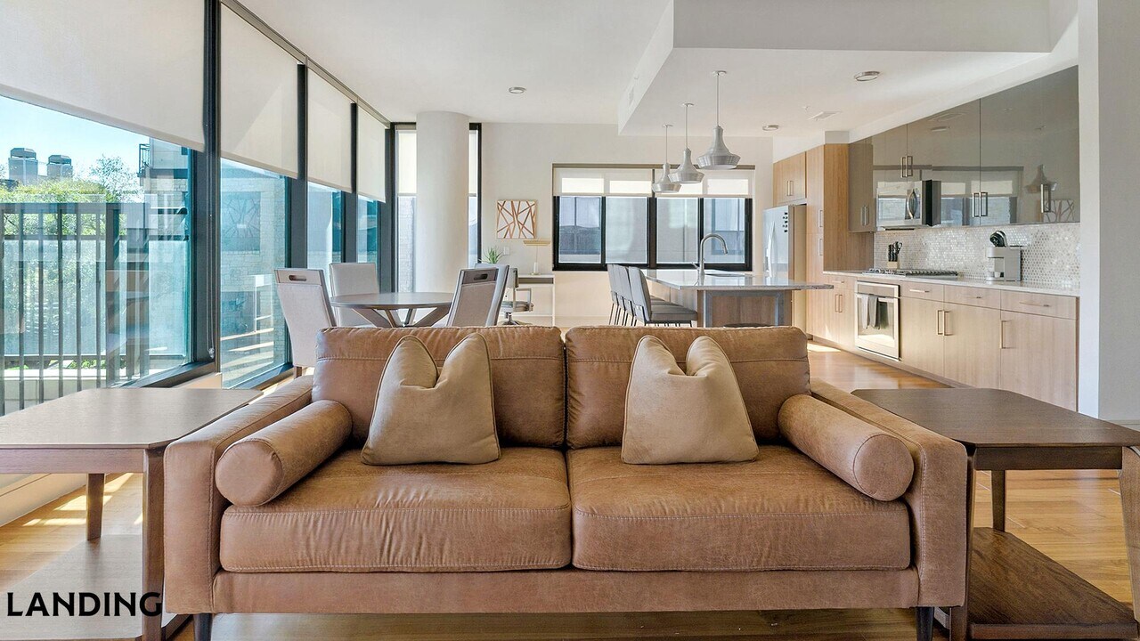 1414 Wood Hollow Dr, Unit 325 in Houston, TX - Building Photo