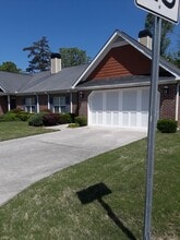 2560 Rosehill Cir in Lithia Springs, GA - Building Photo - Building Photo
