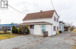 355 Jones Rd in Hamilton, ON - Building Photo