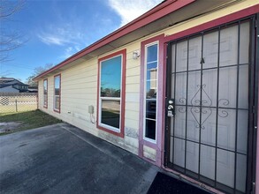 5603 Madison St in Houston, TX - Building Photo - Building Photo