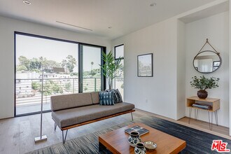 3756 Brilliant Dr in Los Angeles, CA - Building Photo - Building Photo