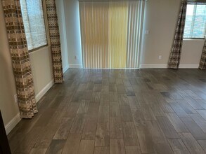 9313 Wellfleet Dr in Bakersfield, CA - Building Photo - Building Photo