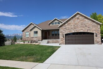 284 S 550 E in Midway, UT - Foto de edificio - Building Photo