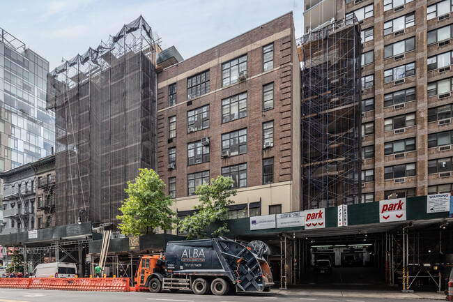 120 E 86th St in New York, NY - Foto de edificio - Building Photo