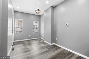 2550 N 12th St in Philadelphia, PA - Building Photo