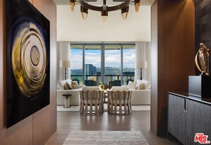 211 Elm Ct in Los Angeles, CA - Building Photo