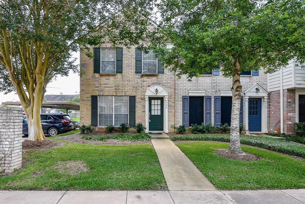 2810 Grants Lake Blvd in Sugar Land, TX - Building Photo