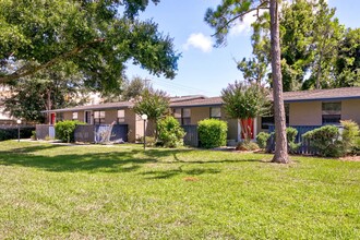 Coral Bay Villas in Port Orange, FL - Foto de edificio - Building Photo