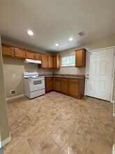 1205 Bookertee St in Baytown, TX - Building Photo - Building Photo