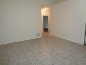 10222 Berry Hill Ln in Tomball, TX - Building Photo - Building Photo