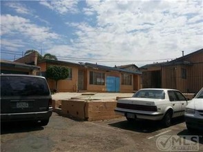 5161-5169 Naranja St in San Diego, CA - Building Photo - Building Photo