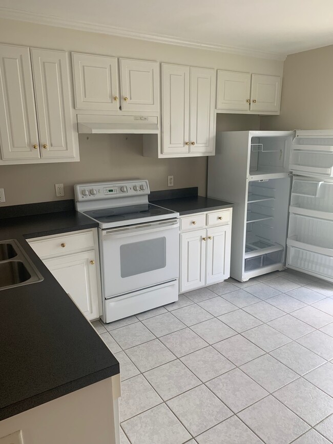 3305 Chris St in Kinston, NC - Building Photo - Building Photo